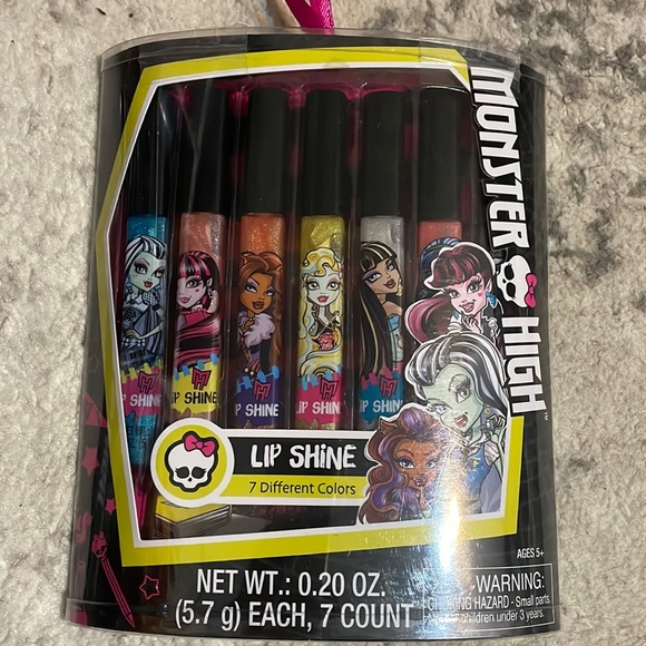 🔥5 FOR $20🔥 NWT 7 count Monster High Lip Gloss - Picture 2 of 6
